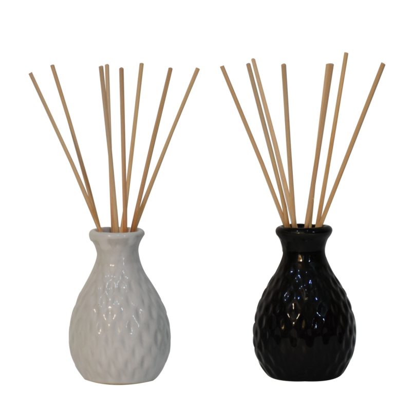 Black And White Vase Reed Diffuser Set Of 2 (Lemon Grass & Ocean Breeze) - Image 4
